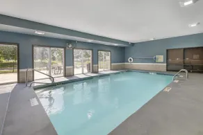 Best Western Plus Lee's Summit Hotel & Suites - Piscine