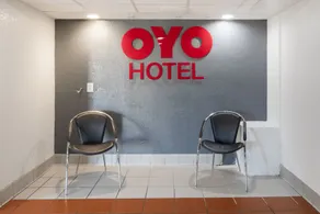 OYO Hotel Houston Katy Freeway - Lobby sitting area