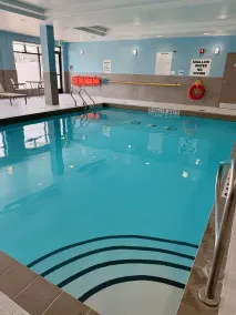 Holiday Inn Express & Suites Ottawa West - Nepean by IHG - Piscine
