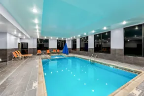 Quality Inn - Pratt - Basseng