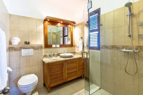 Cabarete Palm Beach Condos - Bathroom