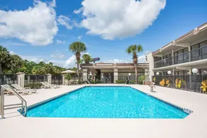 Travelodge by Wyndham Deltona - Piscine