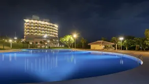 ANA Crowne Plaza Resort Okinawa Uruma Hills By IHG - Piscine