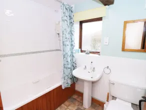 Meadow Cottage - Bathroom