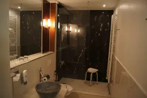 Waren Müritz Hotel Harmonie - Baño