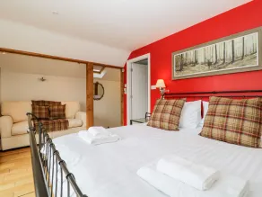 Beckwood - Room
