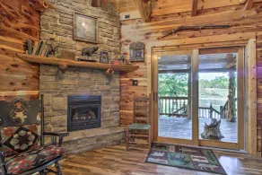 Hot Tub & Fireplace! Macks Creek Cabin on 30 Acres - Interior