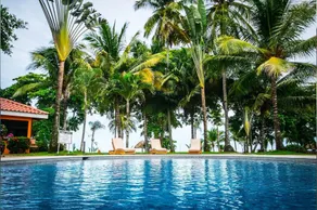 Marenaz Oceanfront Resort - Pool
