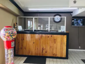 Bear Mount Inn & Suites - Reception