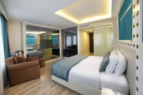 Great Fortune Hotel & SPA - Bathroom