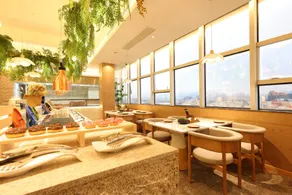 Eeril Hotel Elephant Trunk Hill, Two Rivers and Four Lakes Guilin 荟语酒店桂林象鼻山两江四湖店 - Ristorante