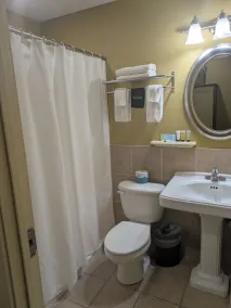 Saint George Hotel - Bathroom