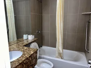 Americas Best Inn and Suites Fort Lauderdale North - Salle de bain
