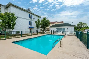 Motel 6-Shreveport, LA - Pool