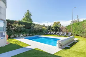 Acta Sant Just - Piscine
