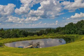 Serene Home w/ Deck, Pond & Mtn Views in Jefferson - Intérieur