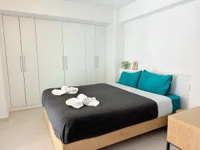 Azure Loft - 3min walk to beach, 10min to Old Town - Room