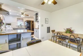 Game Room & Fire Pit: West Mifflin Home! - Intérieur
