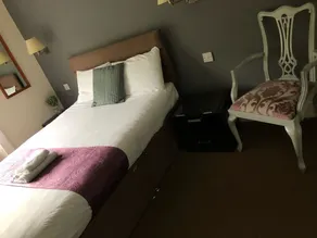 Gateway Lodge - Room