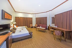 Hotel 81 Tristar - Habitación