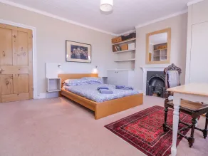 6 Gloster Terrace - Room