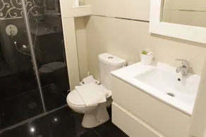Aju Ben Yehuda 23 - Bathroom
