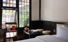 Yunman Sky Cloud Quiet Garden Guesthouse offers breakfast and afternoon tea with free airport shuttle services The hotel provides a platform for visiting the ancient city and Yulong snow - View from room