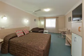 Abraham Lincoln Motel - Room