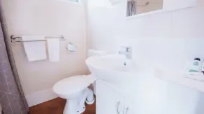 Discovery Parks - Bargara - Bathroom