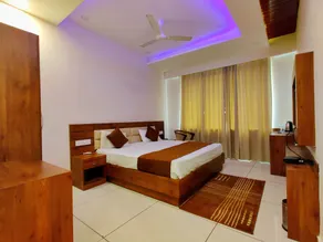 Hotel Divine Residency - Room