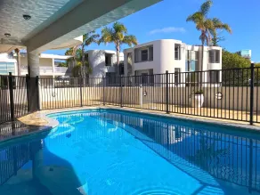 Carnmore Hotel Takapuna - Piscine