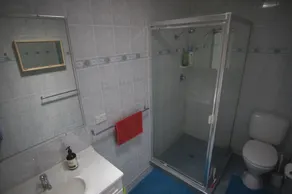 Mount Gravatt Guesthouse - Baño