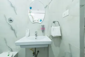 Treebo Greenwood Premier Suites, Old Airport Road - Salle de bain