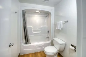 Motel 6-Niantic, CT - New London - Bathroom