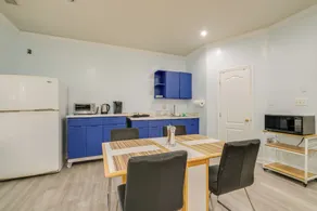 Day Trip to DC - Sterling Studio w/ Pool Access - Intérieur