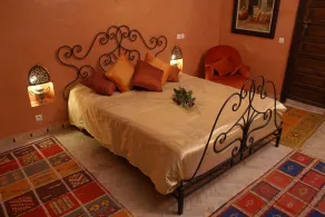 Riad Nabila - Rom