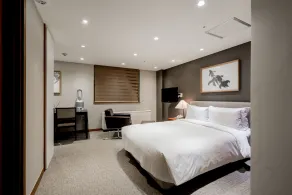 Oriens Hotel & Residences Myeongdong - Zimmer
