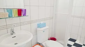 Little Weekend Inn - Bathroom
