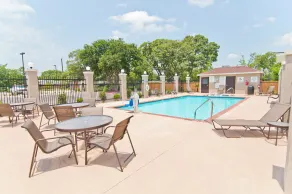 Holiday Inn Express & Suites San Antonio Frost Bank Center by IHG - Pool