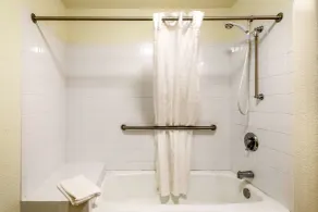 Quality Inn & Suites Olde Town - Salle de bain