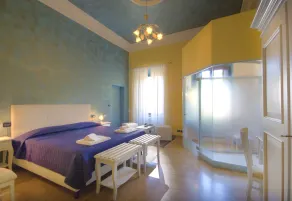 Raffaello Residence una Dimora storica con piscina panoramica nelle Marche - Zimmer