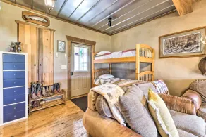 Renovated Bunkhouse on 12-Acre Horse Farm! - Interiør