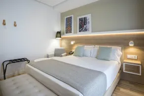 Golden Hotel Barcelona - Zimmer