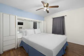 Victoria Palms Inn & Suites - Room