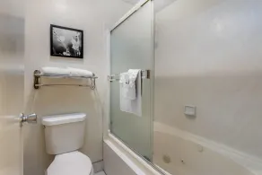 Best Western PLUS Inn of Hayward - Salle de bain