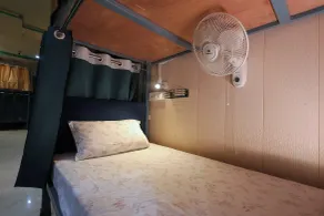 Laxmi Dormitory - 2 mins walk from Prem Mandir - Rum