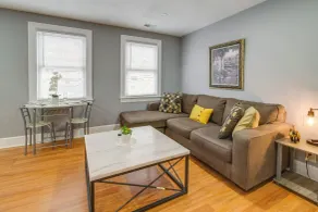 Easy Metro Access: Wfh-friendly Apt 7 Mi to DC! - Intérieur