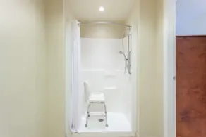 Super 8 by Wyndham Abbotsford BC - Salle de bain
