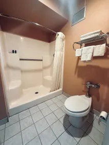 Mayfair Inn - Bathroom