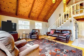 3BR Dog-friendly Lake Home w/ Dock & Fire Pit - Innenbereich